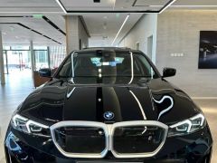 Photo of the vehicle BMW i3