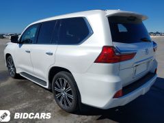 Photo of the vehicle Lexus LX