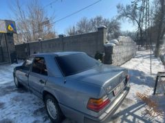 Photo of the vehicle Mercedes-Benz W124