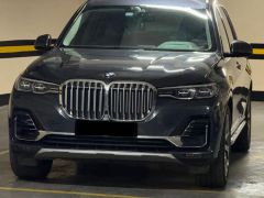 Photo of the vehicle BMW X7