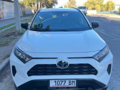 Сүрөт унаа Toyota RAV4