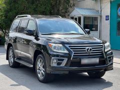 Photo of the vehicle Lexus LX