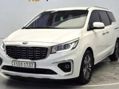 Photo of the vehicle Kia Carnival