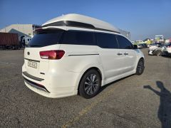 Фото авто Kia Carnival