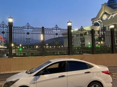 Сүрөт унаа Hyundai Solaris