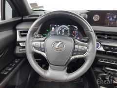 Фото авто Lexus UX