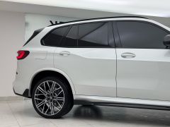 Photo of the vehicle BMW X5