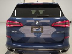 Photo of the vehicle BMW X5