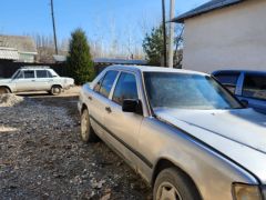 Сүрөт унаа Mercedes-Benz W124