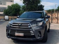 Сүрөт унаа Toyota Highlander