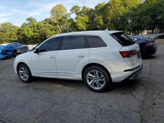 Photo of the vehicle Audi Q7