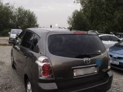 Сүрөт унаа Toyota Corolla Verso