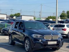 Photo of the vehicle BMW X5