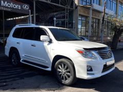 Photo of the vehicle Lexus LX