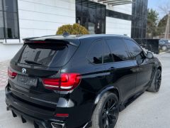 Photo of the vehicle BMW X5