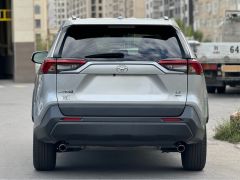 Сүрөт унаа Toyota RAV4