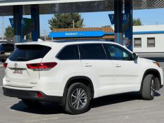 Сүрөт унаа Toyota Highlander