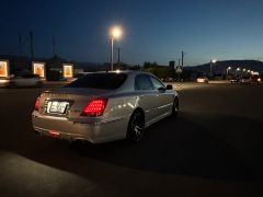 Photo of the vehicle Toyota Crown Majesta