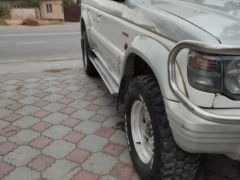 Сүрөт унаа Mitsubishi Pajero