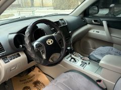 Photo of the vehicle Toyota Highlander