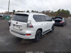 Photo of the vehicle Lexus GX