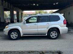 Photo of the vehicle Lexus GX