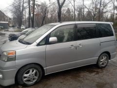 Сүрөт унаа Toyota Voxy