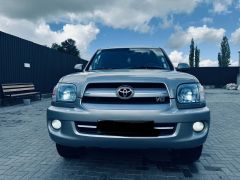 Фото авто Toyota Sequoia