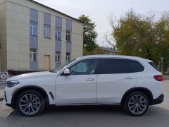 Photo of the vehicle BMW X5