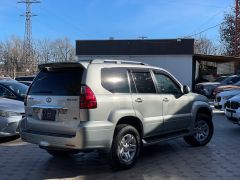 Photo of the vehicle Lexus GX