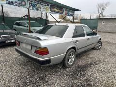 Сүрөт унаа Mercedes-Benz W124