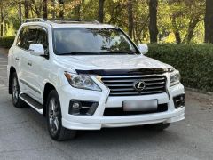 Photo of the vehicle Lexus LX