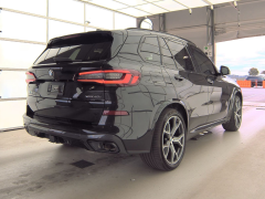 Photo of the vehicle BMW X5