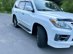 Photo of the vehicle Lexus LX