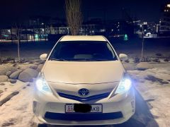 Photo of the vehicle Toyota Prius v (+)