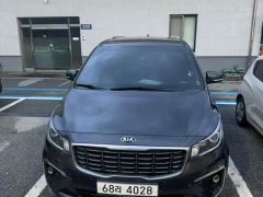 Photo of the vehicle Kia Carnival