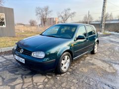 Фото авто Volkswagen Golf