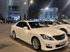 Фото авто Toyota Crown