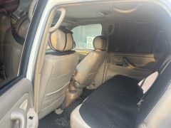 Photo of the vehicle Toyota Sequoia