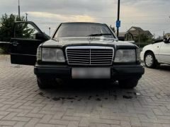 Сүрөт унаа Mercedes-Benz W124