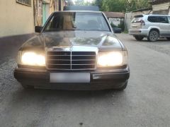 Photo of the vehicle Mercedes-Benz W124