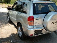 Сүрөт унаа Toyota RAV4