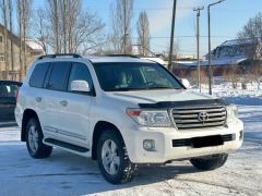 Сүрөт унаа Toyota Land Cruiser