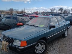 Photo of the vehicle Audi 100