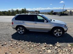 Photo of the vehicle BMW X5