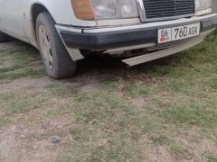 Сүрөт унаа Mercedes-Benz W124