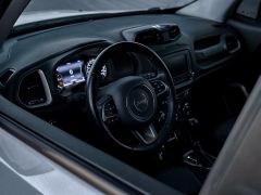 Сүрөт унаа Jeep Renegade