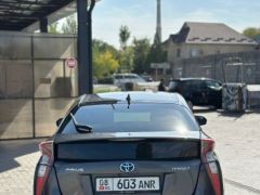 Фото авто Toyota Prius