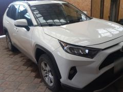 Сүрөт унаа Toyota RAV4