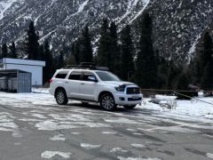 Фото авто Toyota Sequoia